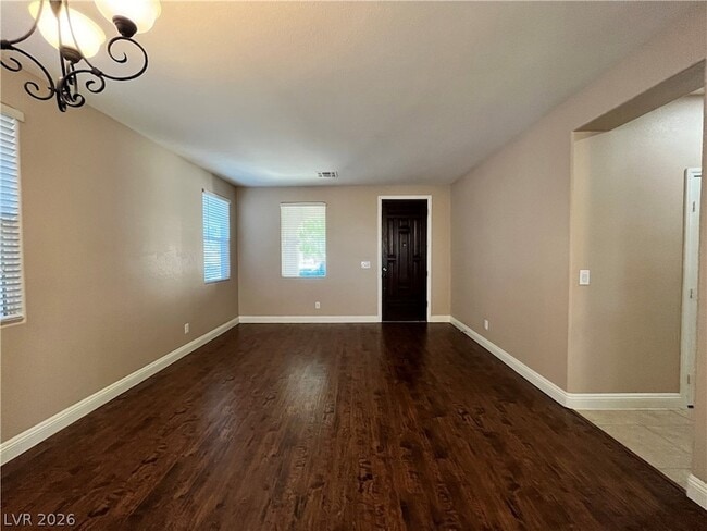 Building Photo - 548 Ivy Spring St