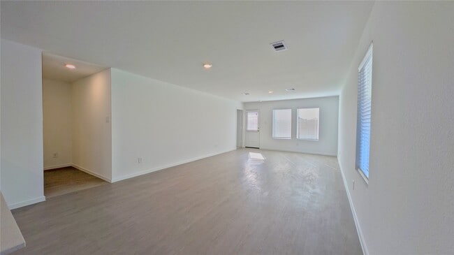 Building Photo - 16843 Old Wagon Wy