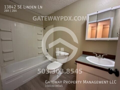 Building Photo - 13842 SE Linden Ln