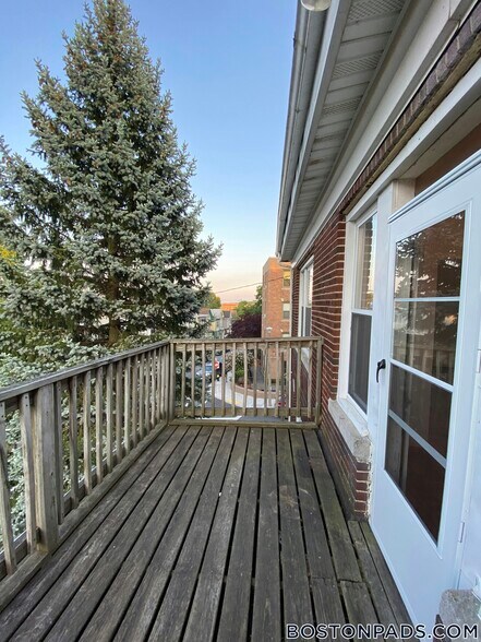 Primary Photo - 26 Schuyler St