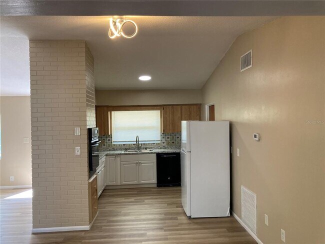 Building Photo - 1194 Porter Dr