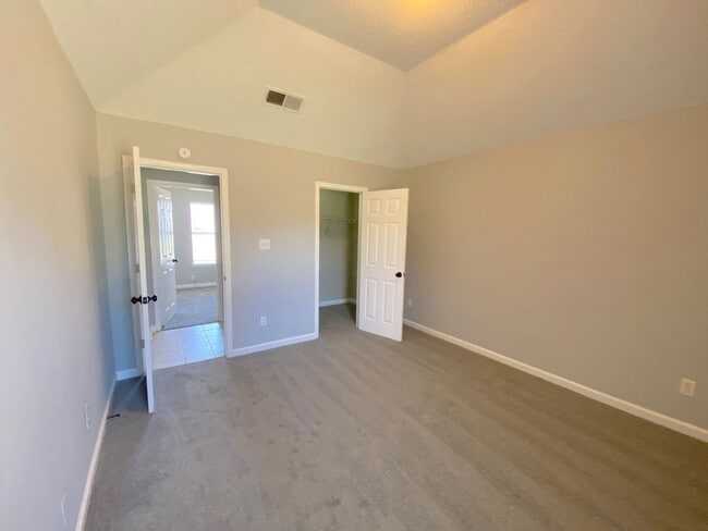 Building Photo - 4559 Cedar Leaf Cove