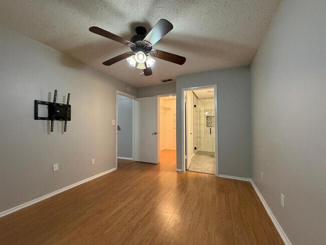 Building Photo - 8643 Mallard Reserve Dr