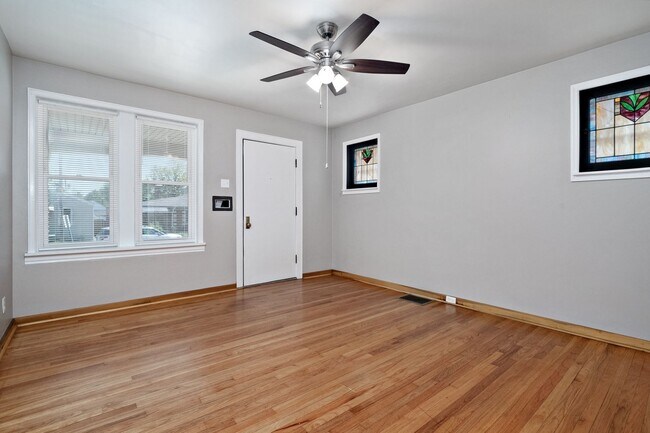 Building Photo - 6271-6273 Odell