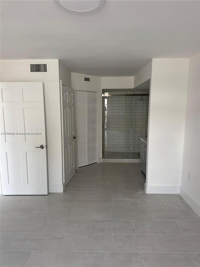 Building Photo - 1280 S Alhambra Cir