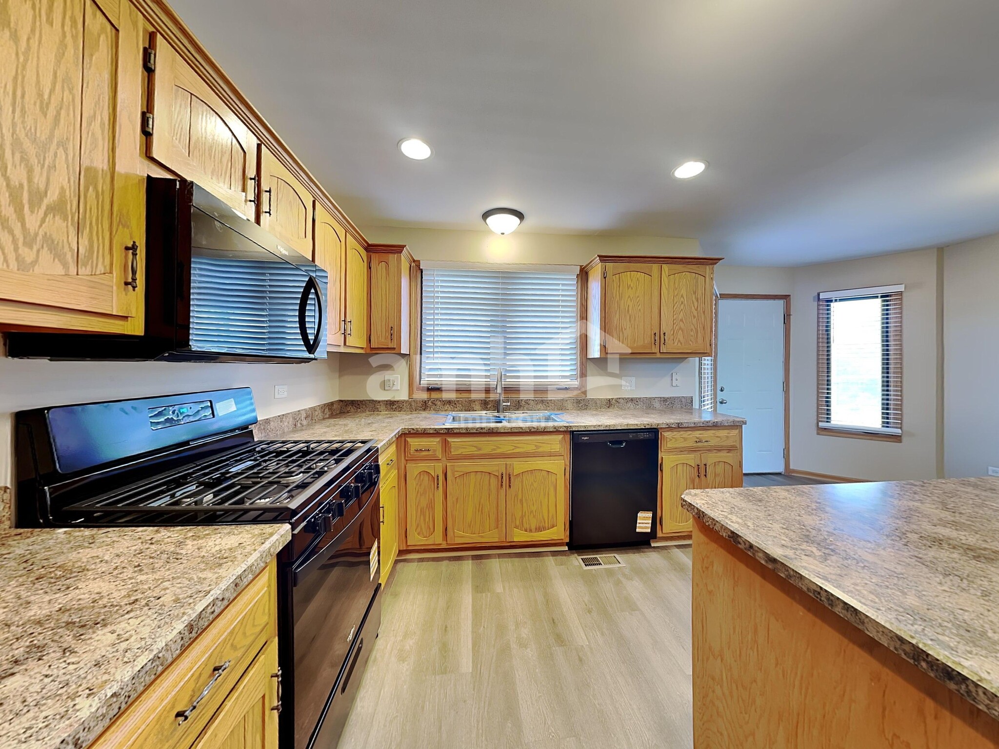 Building Photo - 24433 Independence Blvd