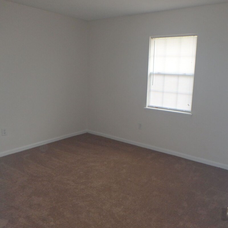 Building Photo - 2008 Summerhaven Dr