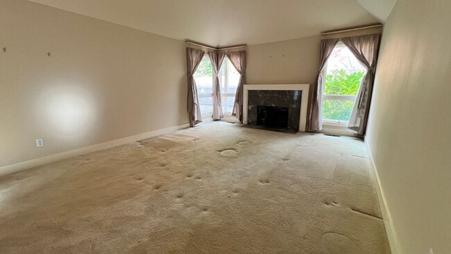 Building Photo - Spacious Devonshire Gem – 3 Bed, 2.5 Bath ...