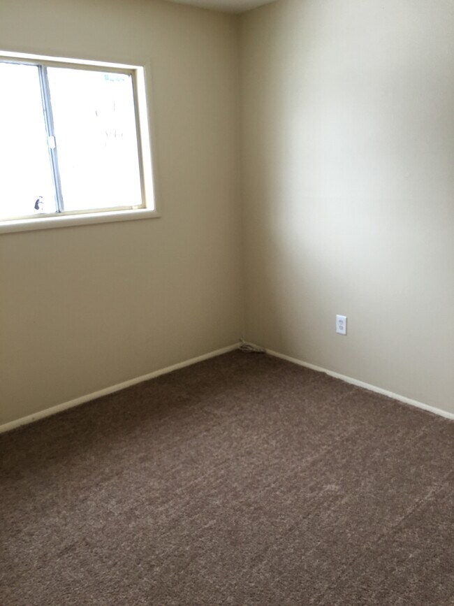 Building Photo - 7937 John Huss Ave