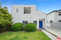 Building Photo - 2224 Penmar Ave