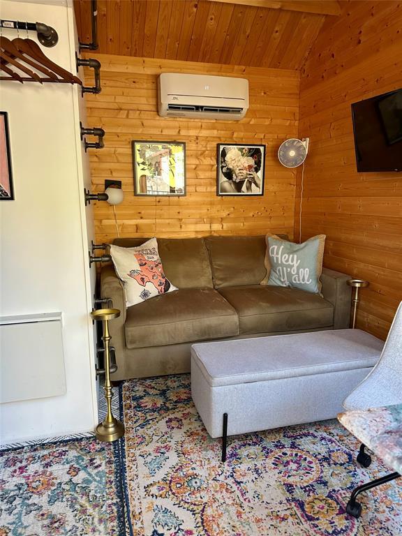 Building Photo - 2507 East Side Dr