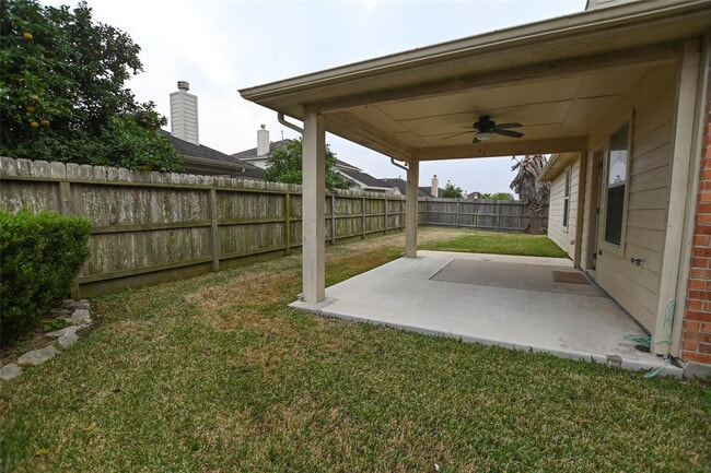 Building Photo - Promenade Lane, Pearland, TX 77584 - 4 BR 2 BA single-family home
