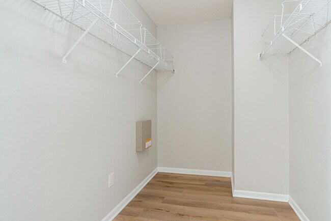 Building Photo - 7248 Winterbek Ave