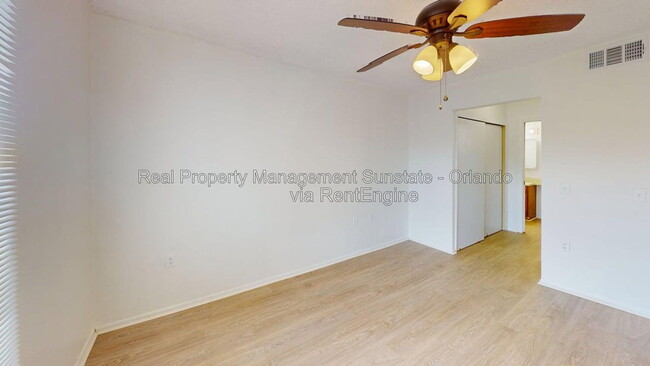 Building Photo - 5283 Images Cir