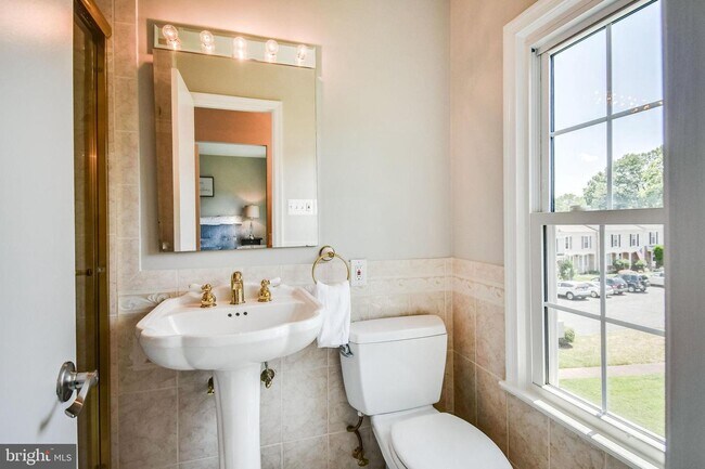 Building Photo - 5415 Helm Ct