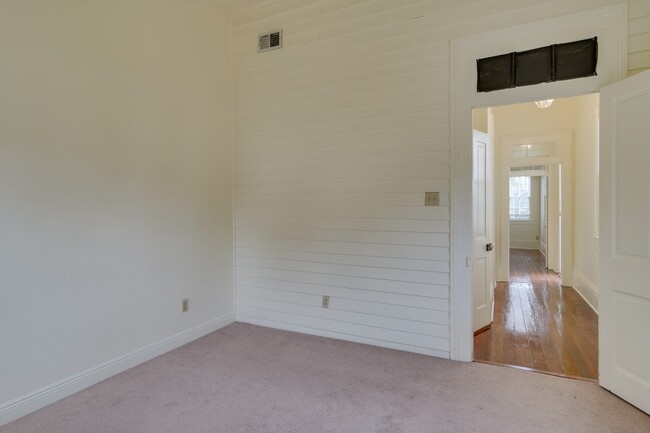 Building Photo - 5263 Constance St