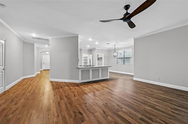 Building Photo - 1512 Greenbrier Dr