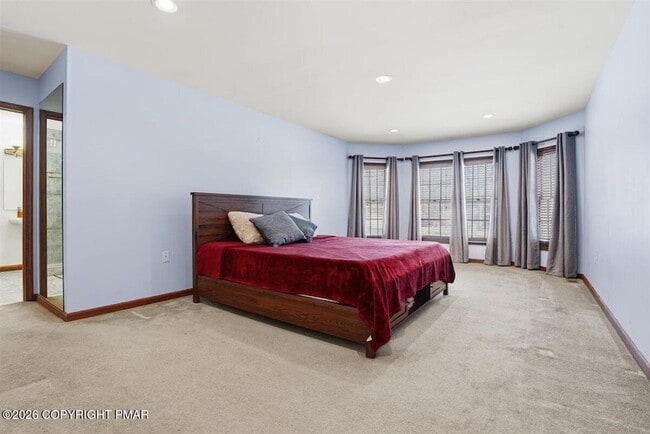 Building Photo - 5132 Pocono Park