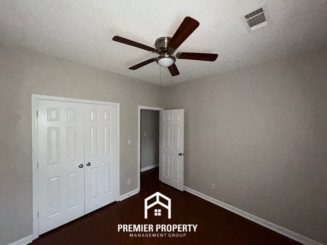 Building Photo - 3932 Gavick Cove