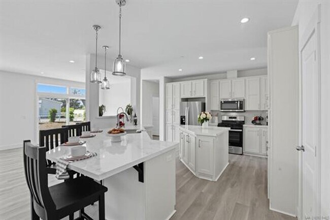 Building Photo - Great family home in rural setting.