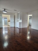 Building Photo - 431 S Simpson Ave