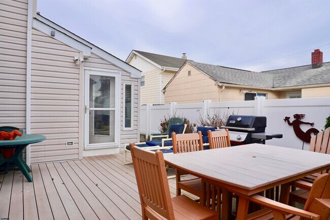 Building Photo - 13 S Haverford Ave