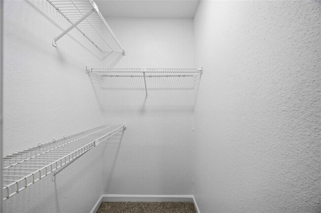 Building Photo - 12703 Redfern Dr