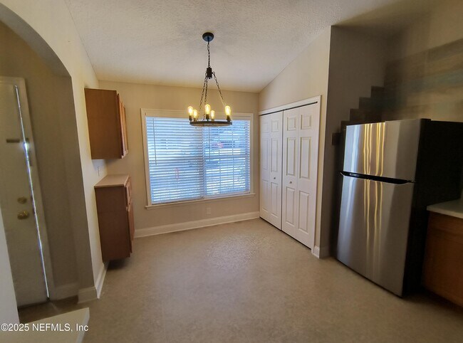 Building Photo - 6781 Plum Lake Dr N