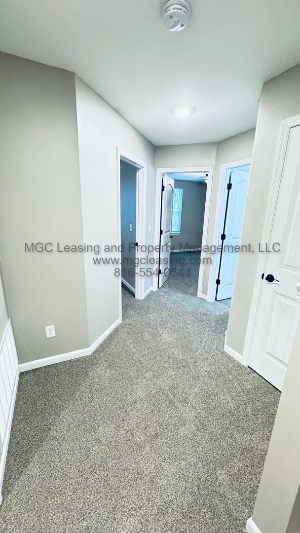 Building Photo - Special Offer at Baltimore Townhomes - One Month Free Rent!