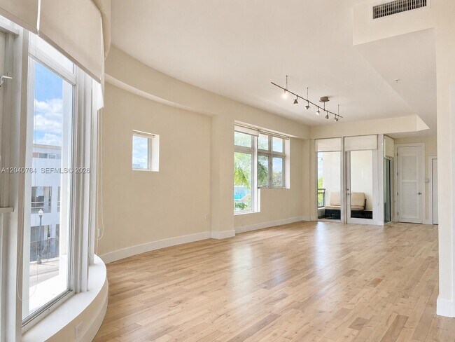 Building Photo - 6701 Biscayne Blvd