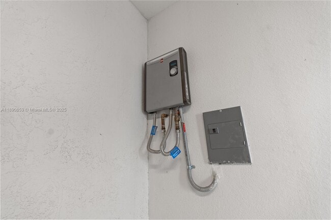 Building Photo - 26487 SW 148th Ave