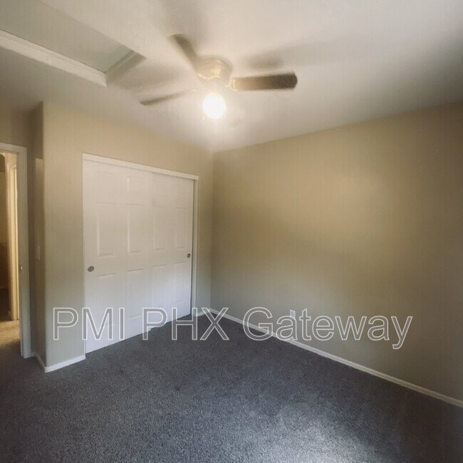 Building Photo - 1152 S Marie Ct