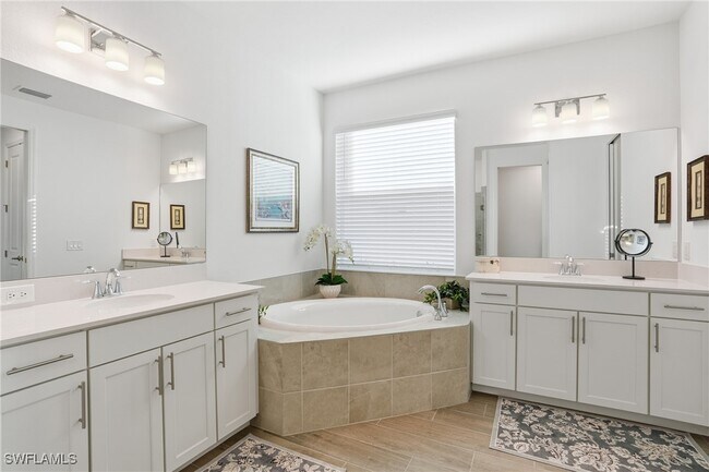 Building Photo - 44481 Mesquite Ln