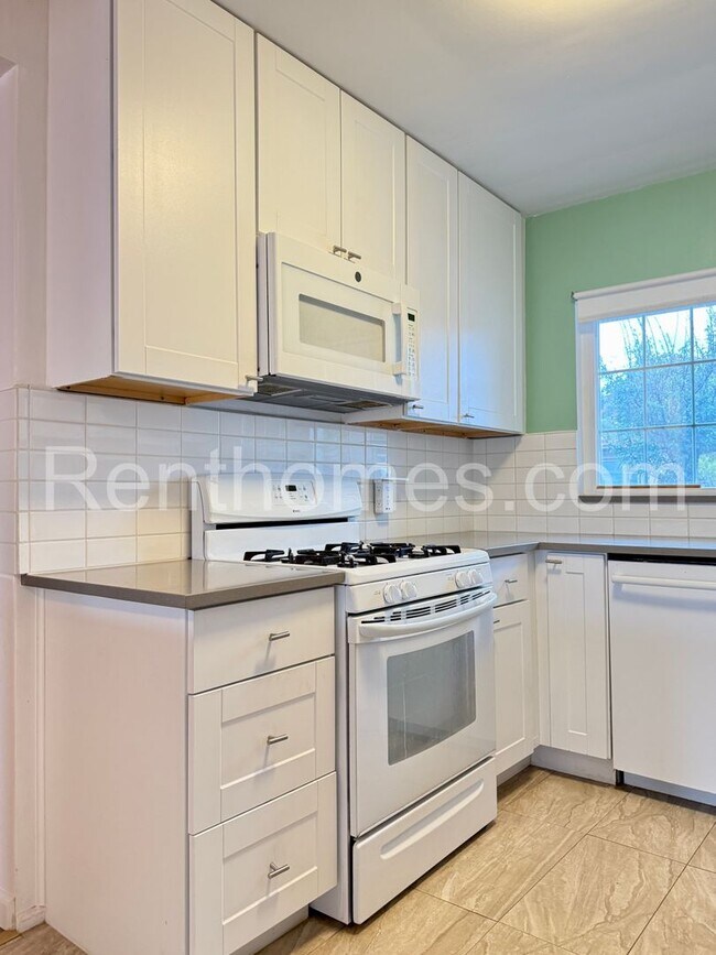 Building Photo - 3382 52nd St