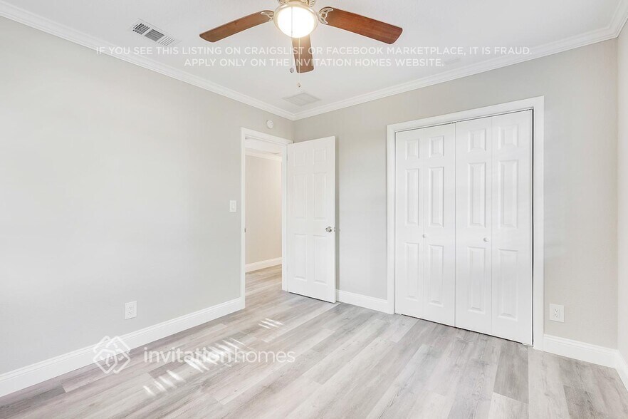Building Photo - 6266 Shady Oak Dr