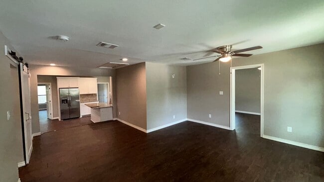 Building Photo - Charming 3 Bedroom/3 Bath Near TCU