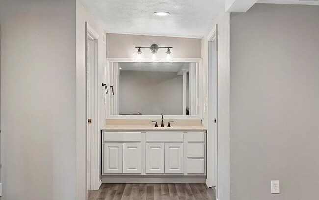 Building Photo - 6600 6th Street Frontage Rd E