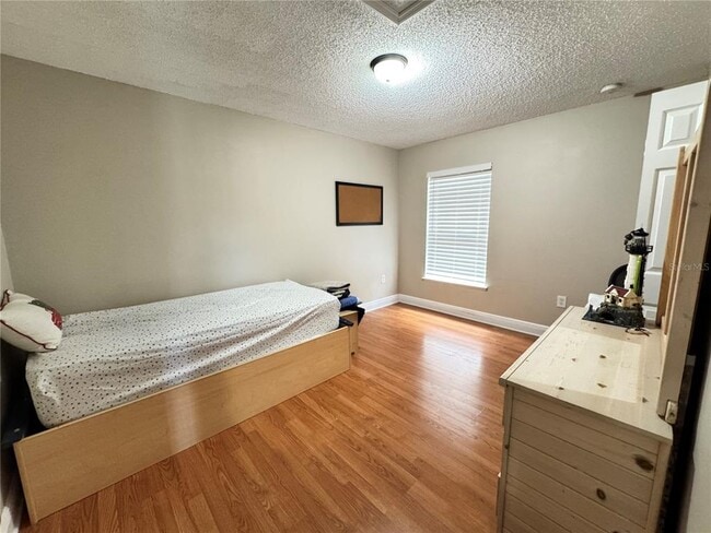 Building Photo - 220 Milford St