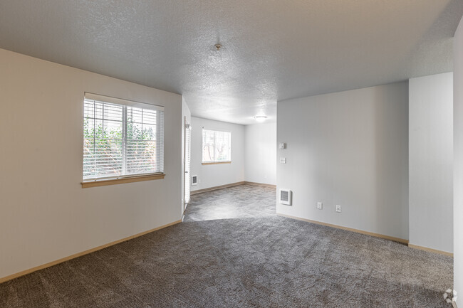 2BR, 2BA - 910SF - Avenue 66