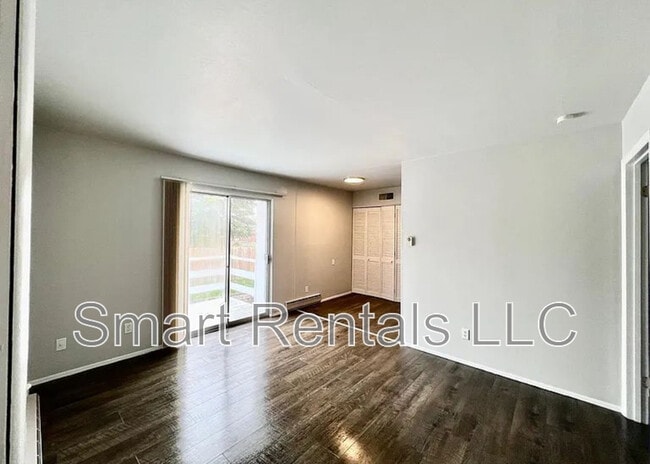 Building Photo - 9955 Chateau Roi Dr