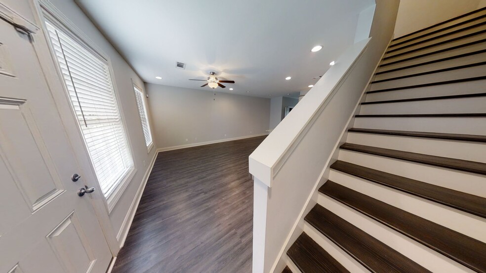 Building Photo - Pristine 3 Bedroom Unit at Eagle Ridge Townhomes in Opelika