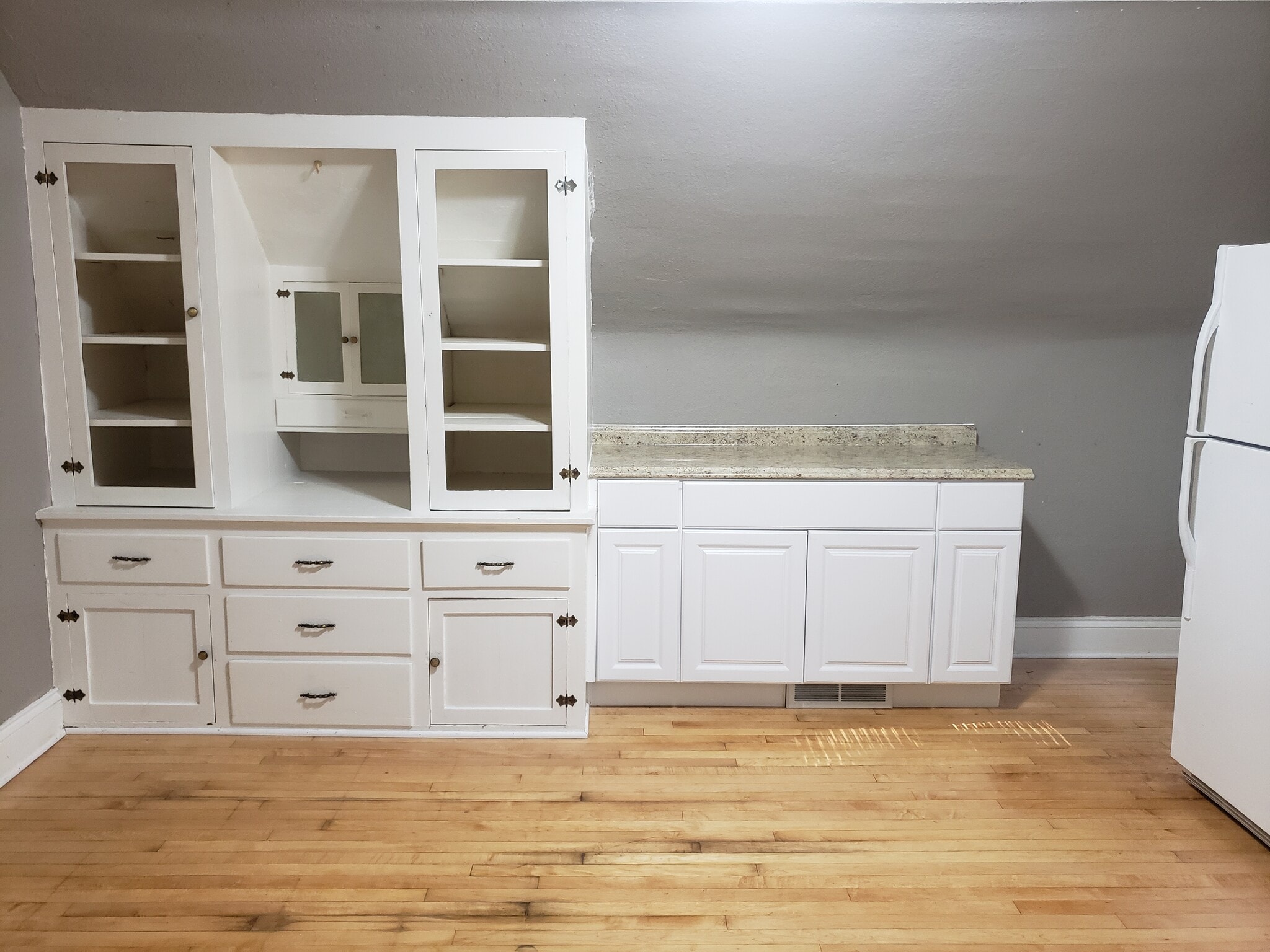 Building Photo - 1751 S 60th St