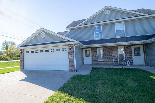 Building Photo - 4718 Dehaven Dr