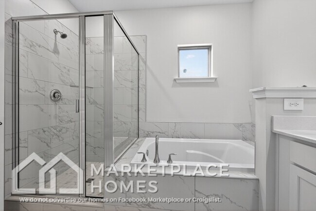 Building Photo - 15581 Ruthie Lynn Dr
