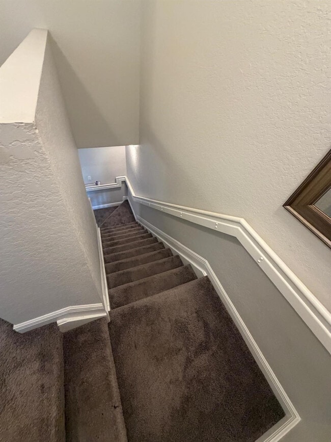 Building Photo - 7401 Palomino Dr