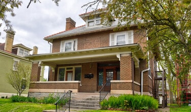 Building Photo - 1692 Bryden Rd