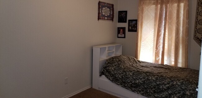 Building Photo - Kensington Ranch built in 2017 5 bedroom 2...