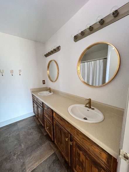 Building Photo - 4381 Olali St