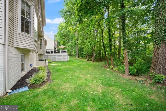 Building Photo - 5667 Lonesome Dove Ct