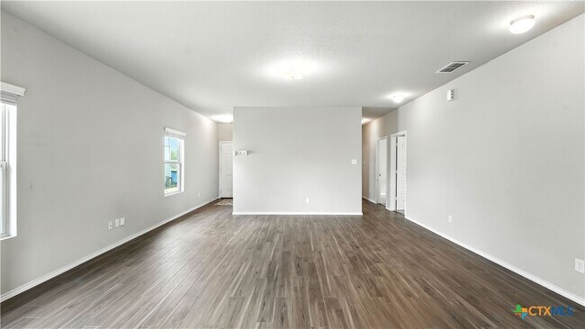 Building Photo - 2513 Marty Way